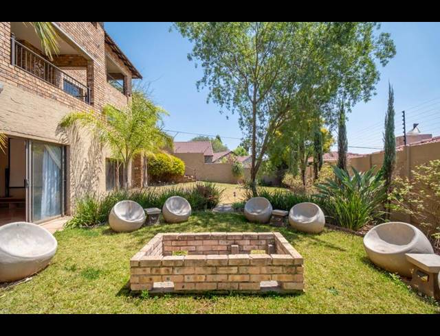 4 BEDROOM HOUSE FOR SALE IN RANGE VIEW